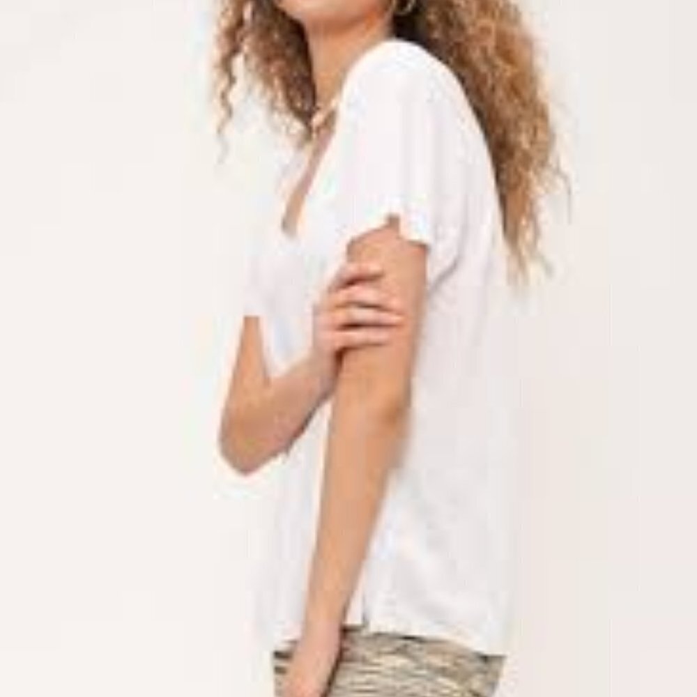 Project Social T Scoop Neck Hi/Low T-Shirt Medium